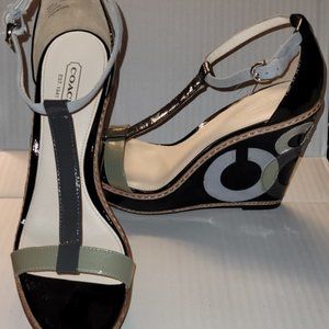Coach Maggie Black Patent Leather T-Strap Logo Wedge Platform Heels Size 7.5 B